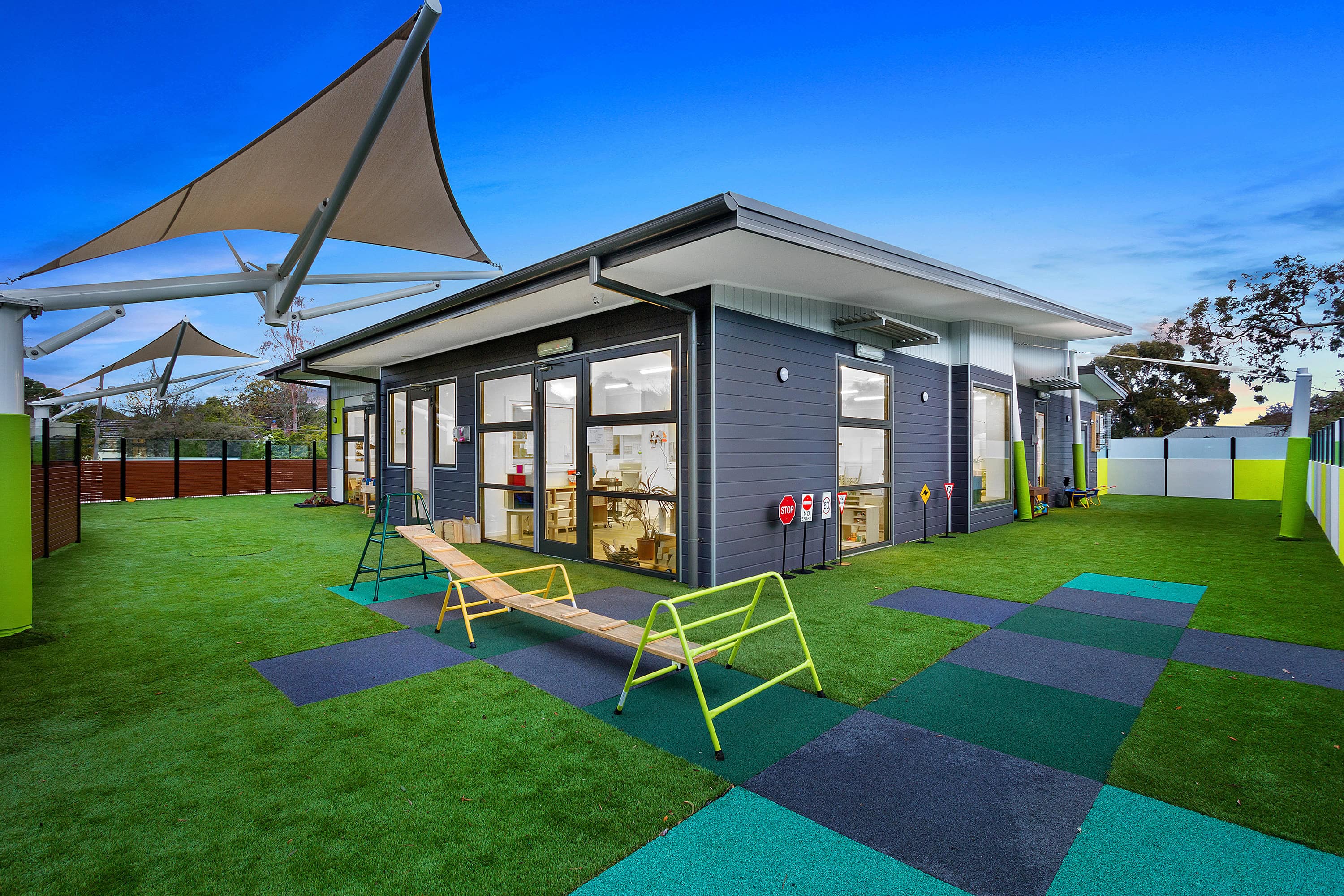 042_Open2view_ID588013-50_Blackburn_Rd_Blackburn Cover Image