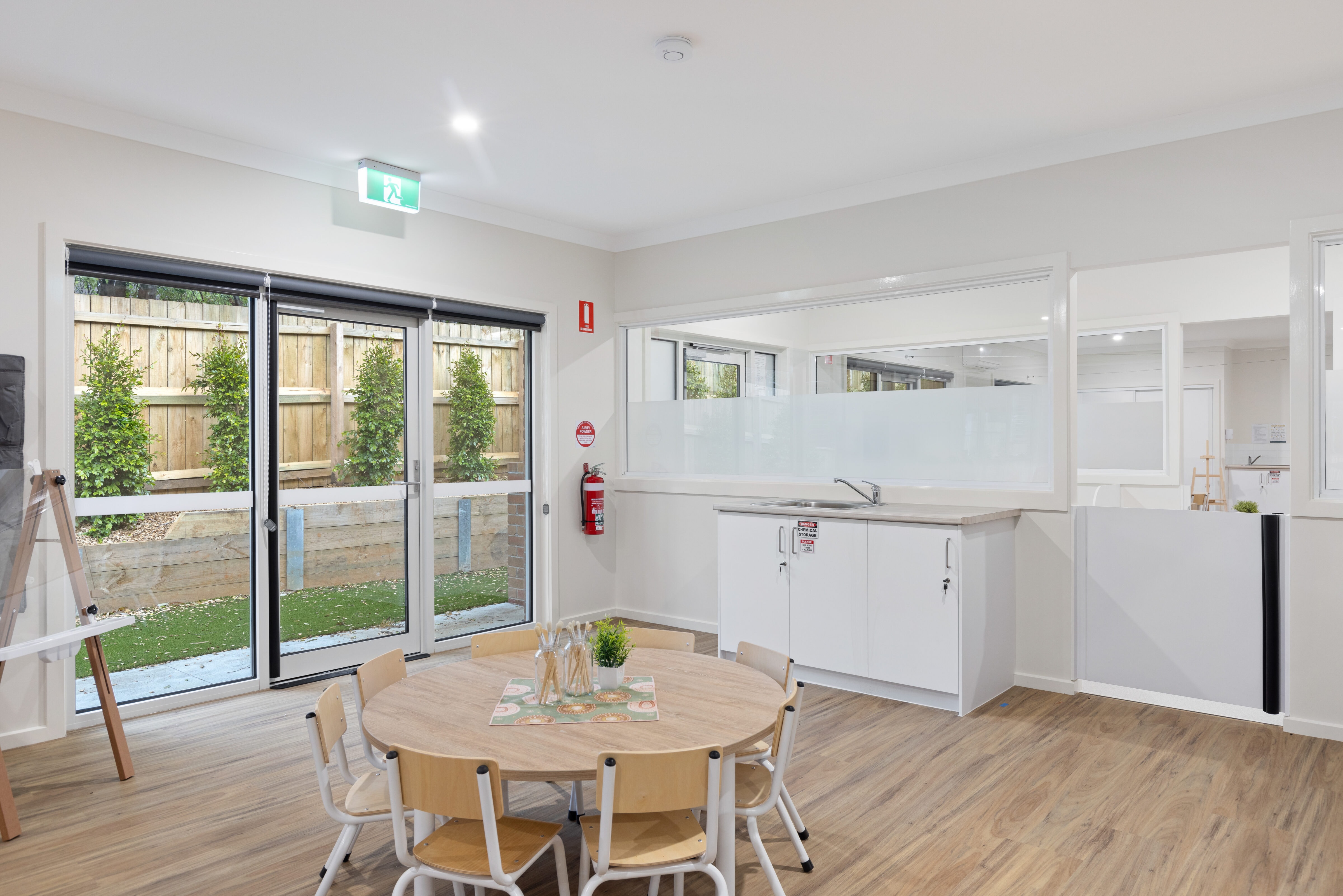 078A2370 Cover Image