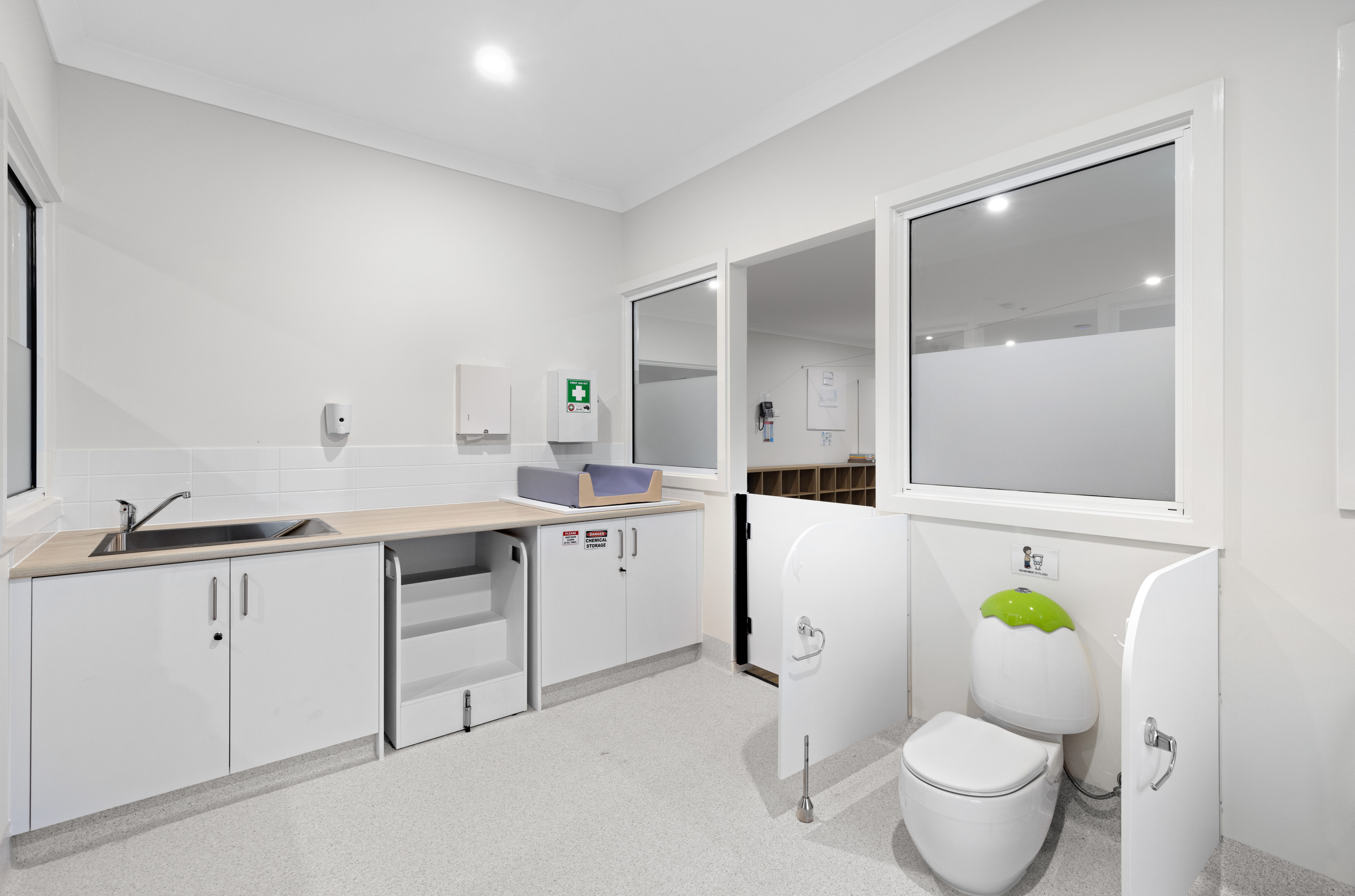 078A2483 Cover Image