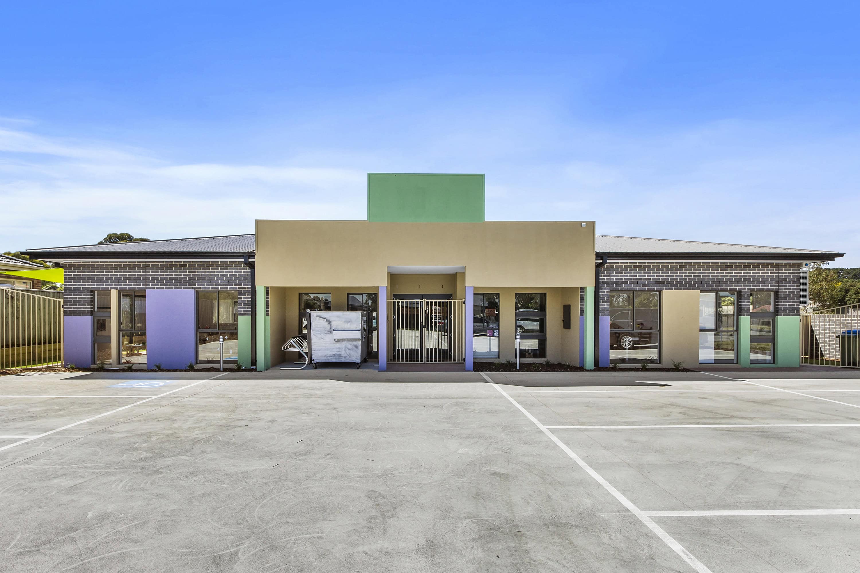 017_Open2view_ID403305-2_Foxborough_Glad_Narre_Warren Cover Image