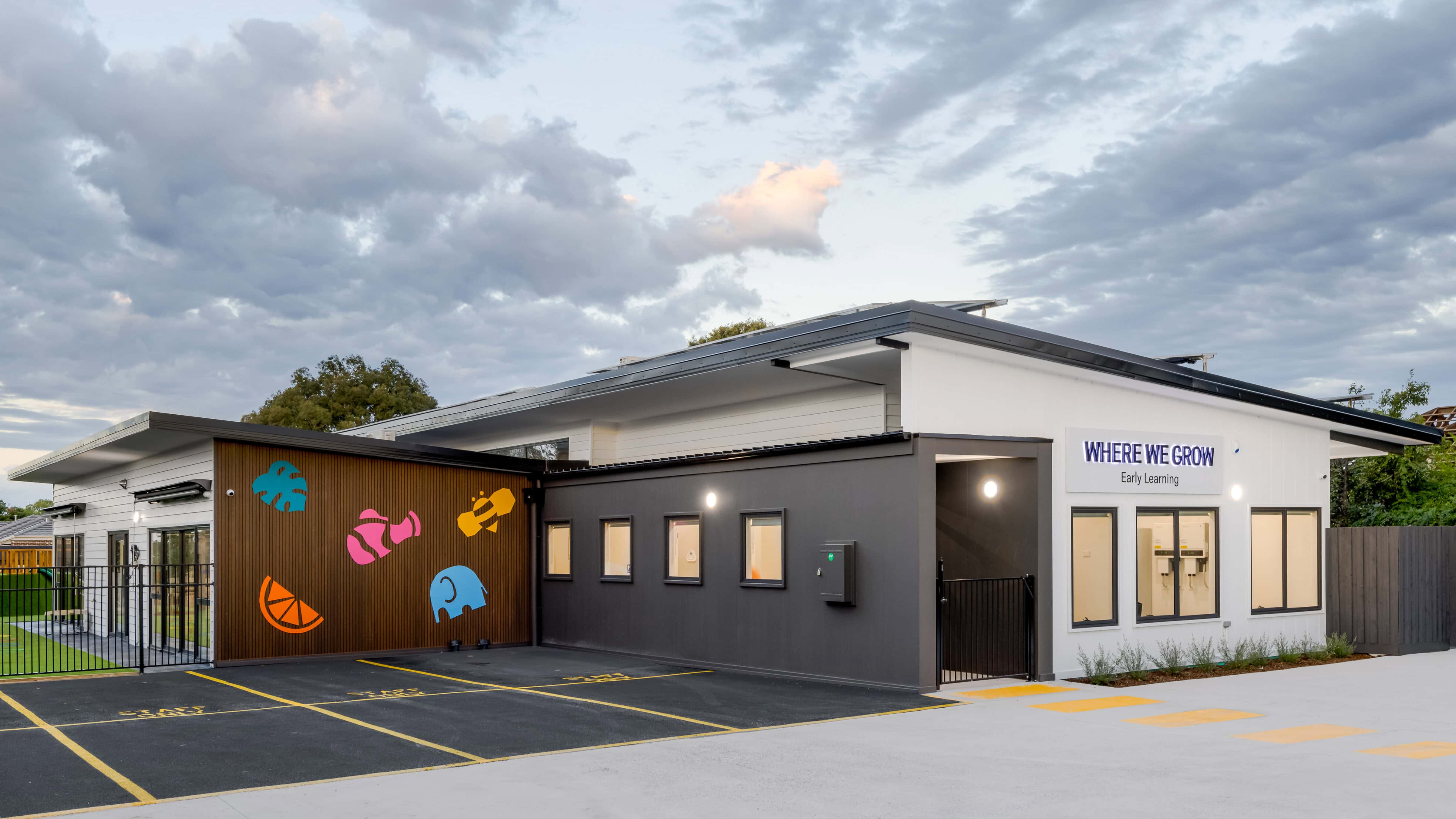 Glenroy, 42 William (1) – Extra Cover Image