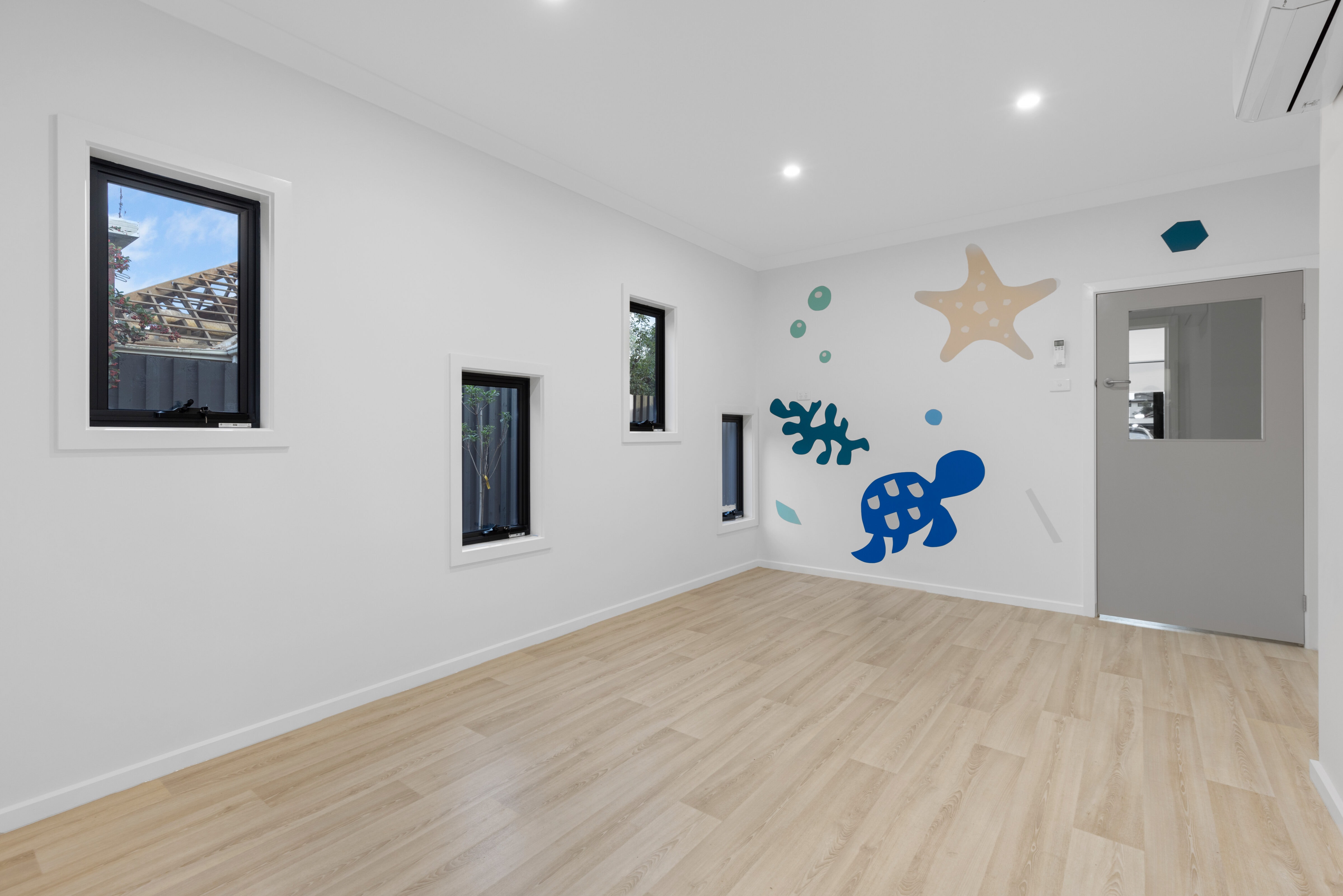 Glenroy, 42 William (10) Cover Image