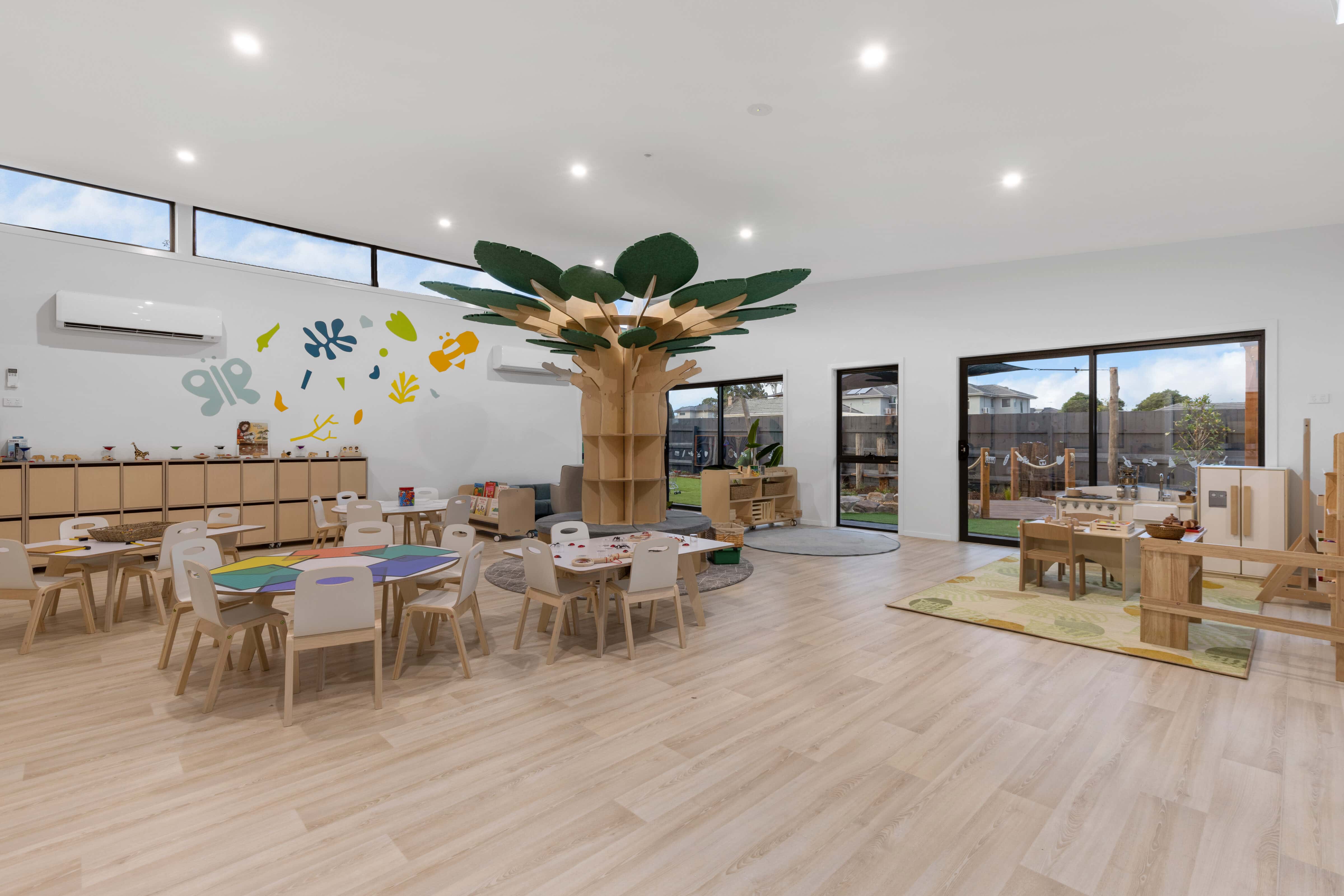 Glenroy, 42 William (13) Cover Image