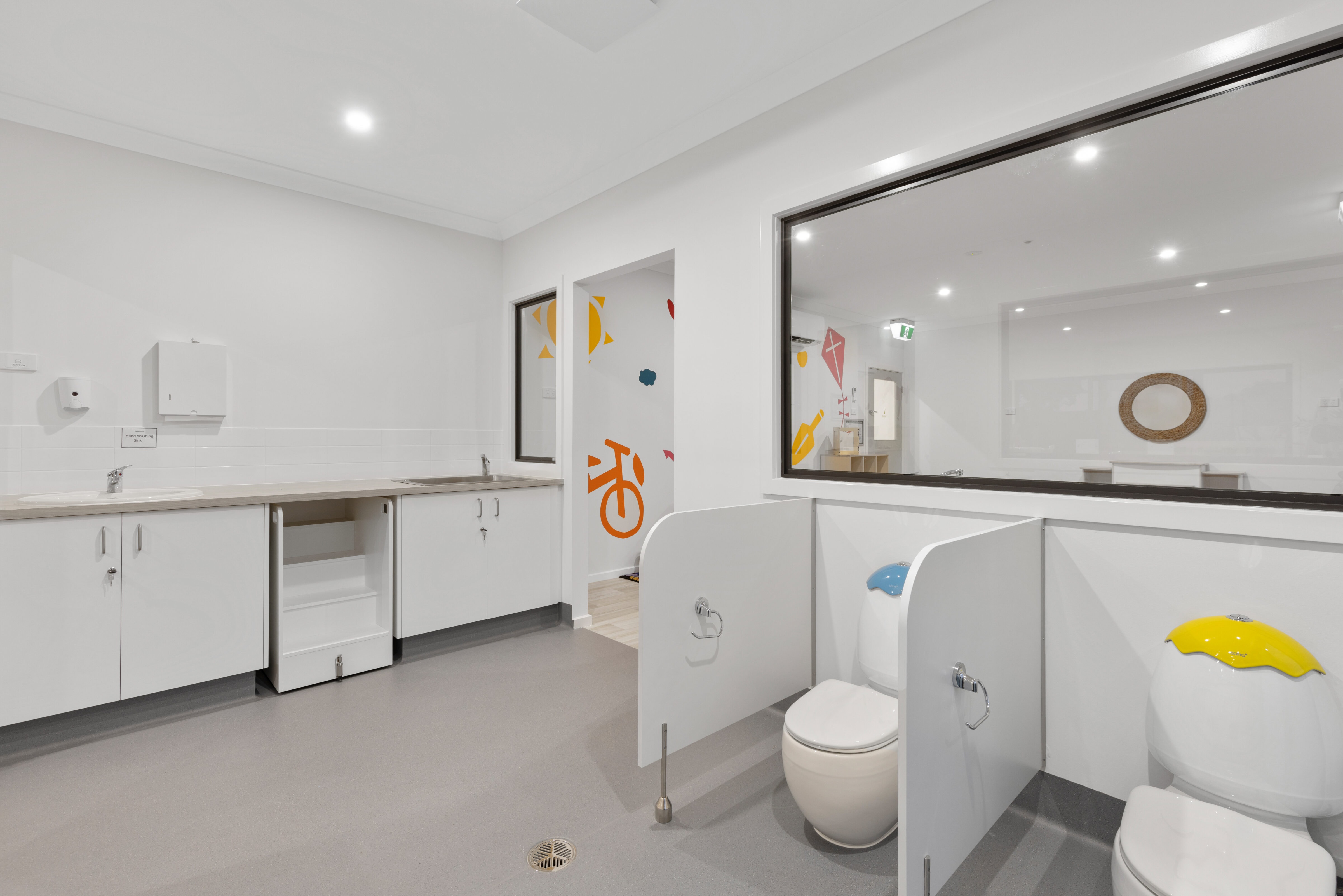 Glenroy, 42 William (15) Cover Image