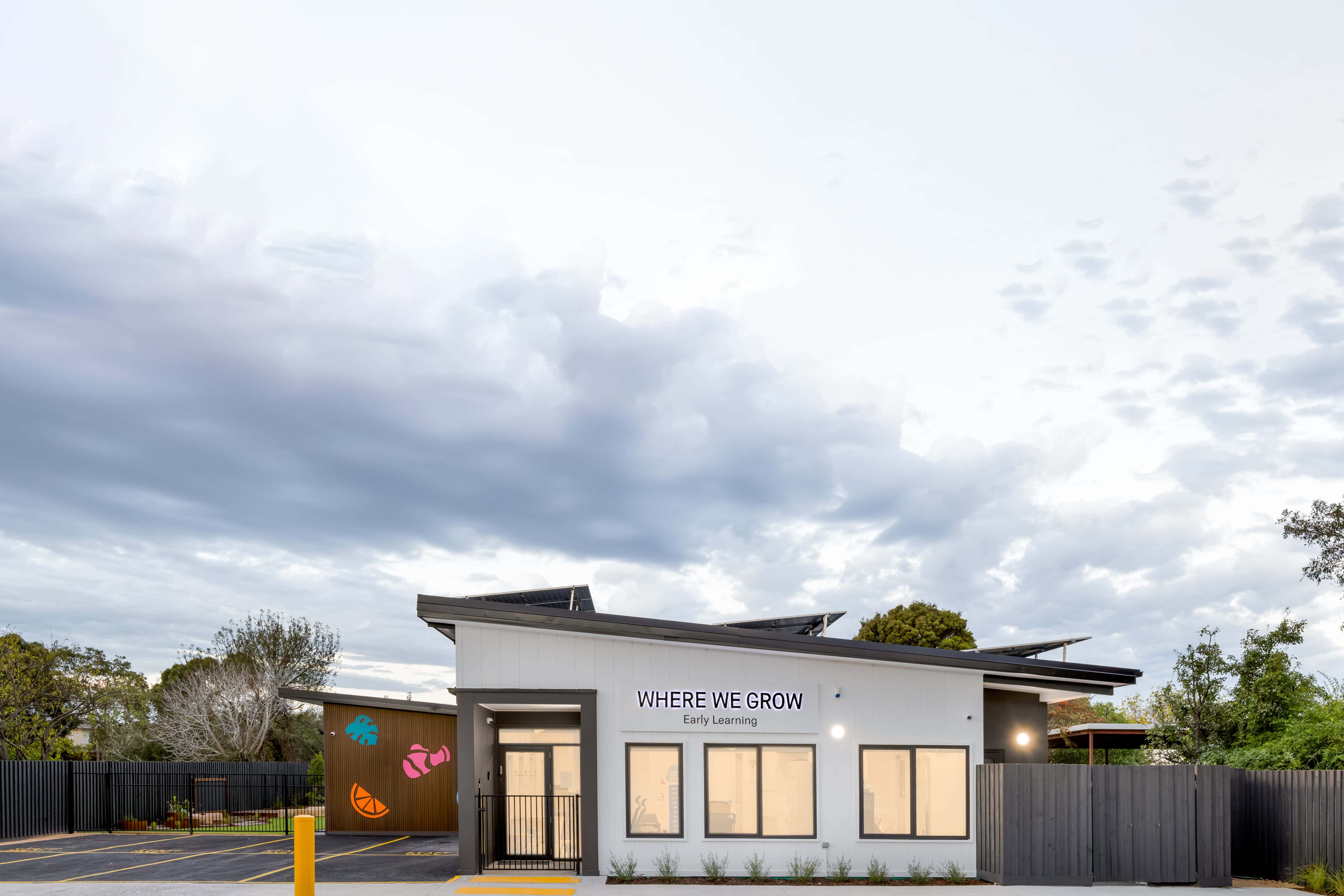 Glenroy, 42 William (2) V3 Cover Image