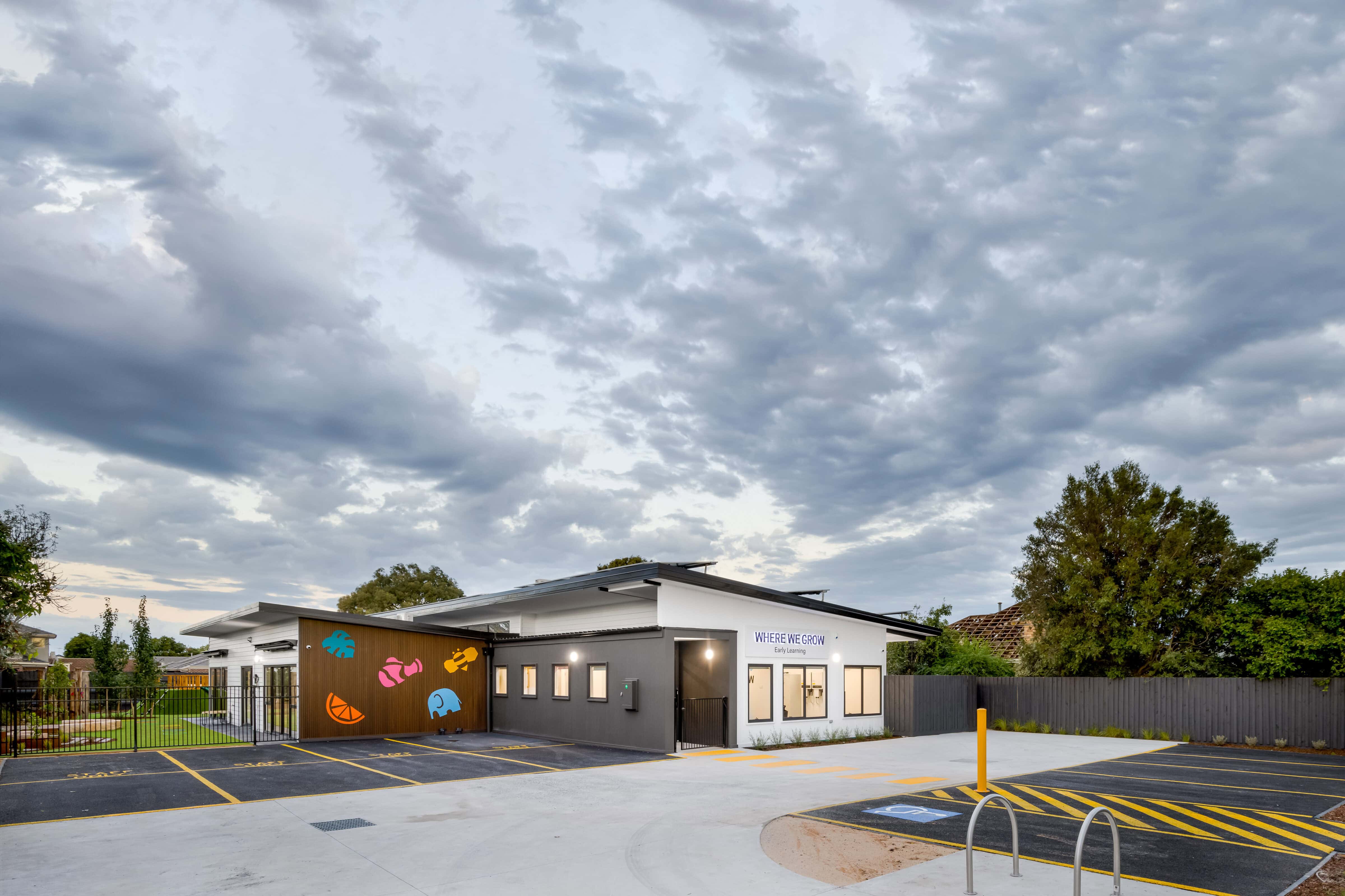 Glenroy, 42 William (3) V2 Cover Image