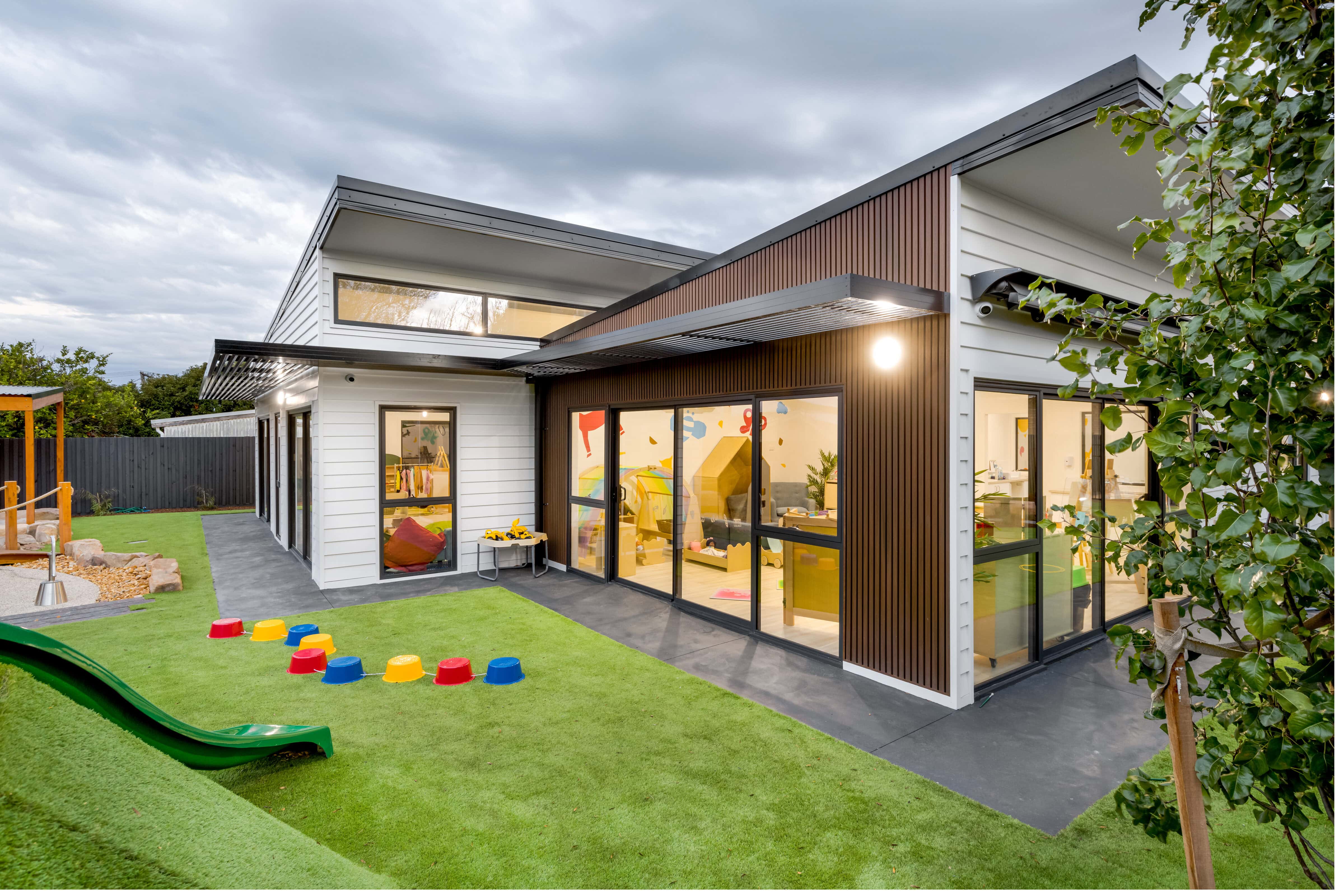 Glenroy, 42 William (7) Cover Image